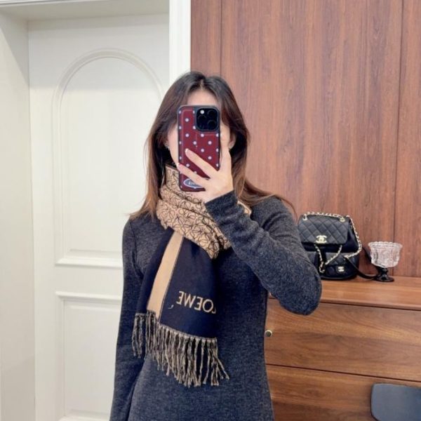 repliche,replica,perfette,siti di,affidabili,migliori siti,dove comprare,1:1,scarpe da ginnastica Sciarpa in cashmere di alta qualità unisex autunno/inverno Chanel (33XZB)
