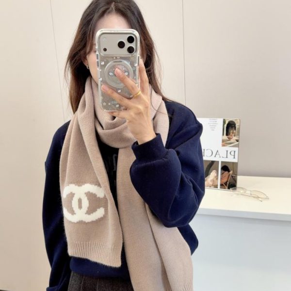 repliche,replica,perfette,siti di,affidabili,migliori siti,dove comprare,1:1,scarpe da ginnastica Sciarpa lunga in maglia di cashmere/sciarpa ricamata autunno/inverno Chanel (DF4NB)