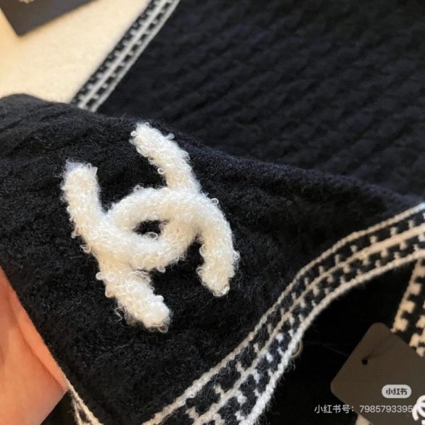 repliche,replica,perfette,siti di,affidabili,migliori siti,dove comprare,1:1,scarpe da ginnastica Novità della boutique Chanel: sciarpa lunga lavorata a maglia con pizzo (B2W6X)