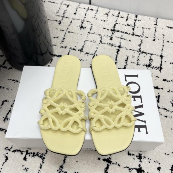 repliche,replica,perfette,siti di,affidabili,migliori siti,dove comprare,1:1,scarpe da ginnastica I nuovi sandali traforati in edizione limitata estiva di LOEWE, impreziositi da migliaia di diamanti, emanano un’aura di lusso. (GCQ0J)