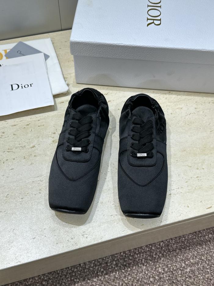 repliche,replica,perfette,siti di,affidabili,migliori siti,dove comprare,1:1,scarpe da ginnastica Scarpe casual da donna stringate elasticizzate Coeur, modello R8JBK, presentate da Dior nella sfilata di inizio primavera. repliche,replica,perfette,siti di,affidabili,migliori siti,dove comprare,1:1,scarpe da ginnastica Scarpe casual da donna stringate elasticizzate Coeur, modello R8JBK, presentate da Dior nella sfilata di inizio primavera.