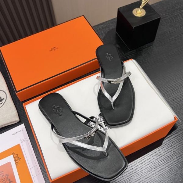 repliche,replica,perfette,siti di,affidabili,migliori siti,dove comprare,1:1,scarpe da ginnastica Nuovi sandali infradito Hermes (64A7Z)