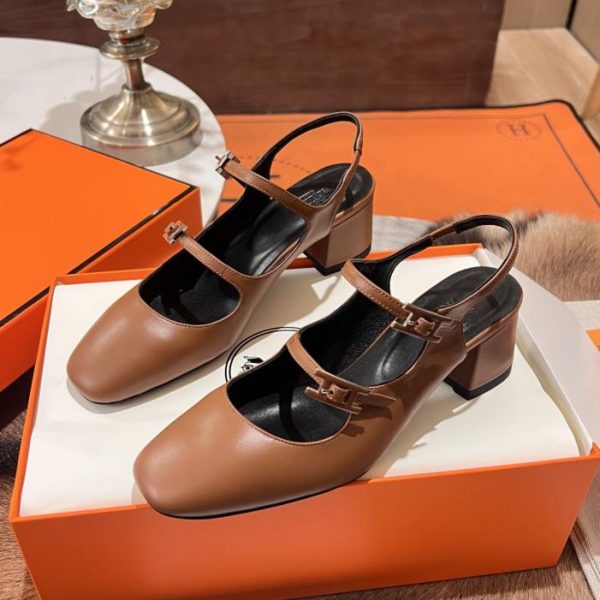 repliche,replica,perfette,siti di,affidabili,migliori siti,dove comprare,1:1,scarpe da ginnastica Novità primavera Hermès, stesso modello disponibile in boutique: décolleté con cinturino alla caviglia in pelle di vitello (H47QW)