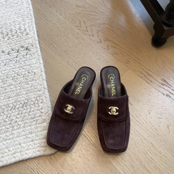 repliche,replica,perfette,siti di,affidabili,migliori siti,dove comprare,1:1,scarpe da ginnastica Nuovo zaino Chanel con fibbia, suola spessa, design semi-scivoloso (S53VD)
