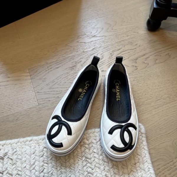 repliche,replica,perfette,siti di,affidabili,migliori siti,dove comprare,1:1,scarpe da ginnastica Le nuove scarpe slip-on Cambon di Chanel (GOL4E)
