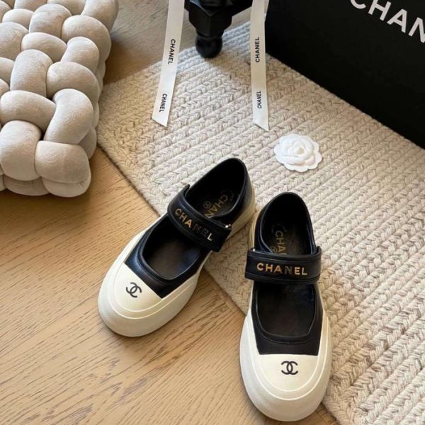 repliche,replica,perfette,siti di,affidabili,migliori siti,dove comprare,1:1,scarpe da ginnastica Scarpe con plateau e punta larga Chanel, modello top (XJ6A9), nuova collezione primavera.