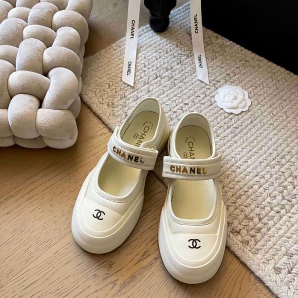 repliche,replica,perfette,siti di,affidabili,migliori siti,dove comprare,1:1,scarpe da ginnastica Le nuove sneakers platform chunky di Chanel per la primavera, versione top di gamma (Y8MWK)
