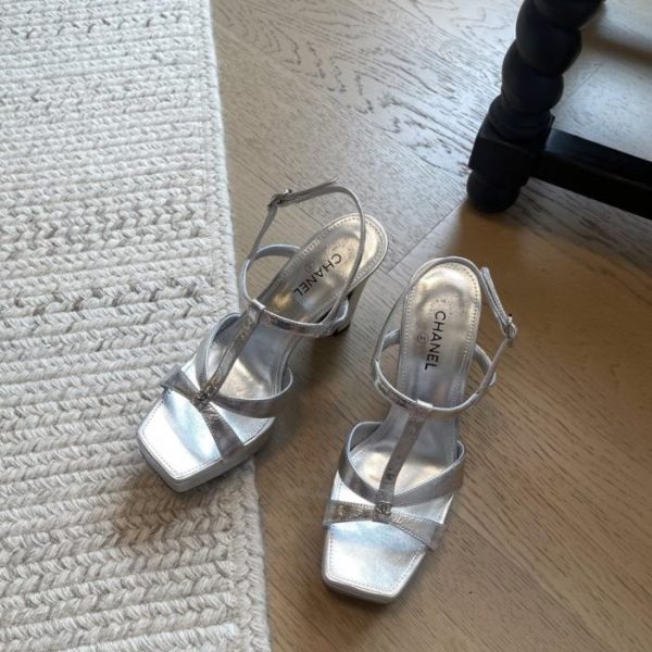 repliche,replica,perfette,siti di,affidabili,migliori siti,dove comprare,1:1,scarpe da ginnastica Sandali con plateau Chanel, versione top di gamma (Z9GJY)
