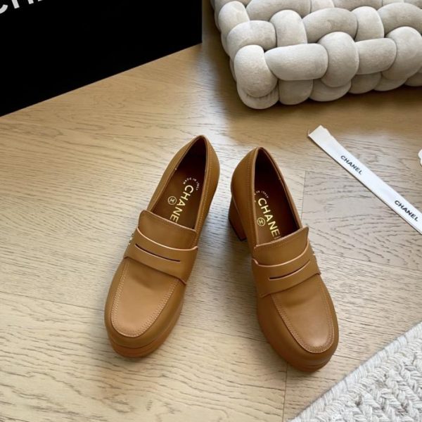 repliche,replica,perfette,siti di,affidabili,migliori siti,dove comprare,1:1,scarpe da ginnastica I nuovi mocassini con tacco grosso di Chanel, versione top di gamma (D6SG5)