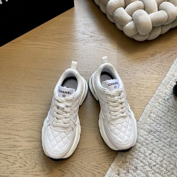 repliche,replica,perfette,siti di,affidabili,migliori siti,dove comprare,1:1,scarpe da ginnastica Nuove sneakers con plateau Chanel 25k, versione top di gamma (FB26G)