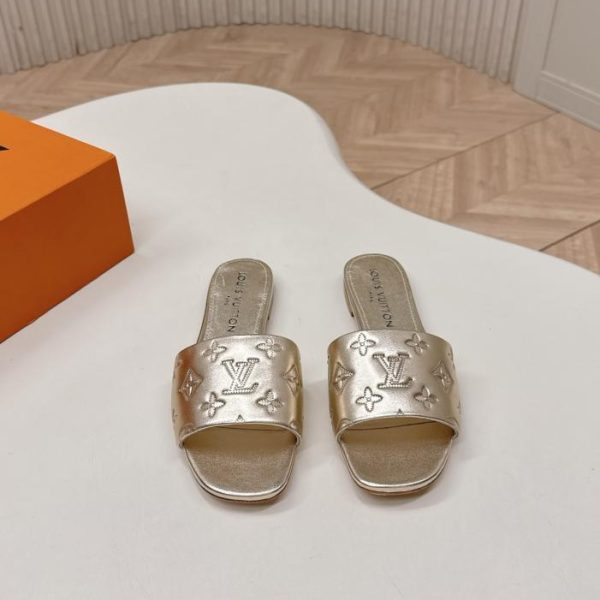 repliche,replica,perfette,siti di,affidabili,migliori siti,dove comprare,1:1,scarpe da ginnastica Sandali con tacco alto LV in pelle goffrata per la primavera/estate (X96J5)