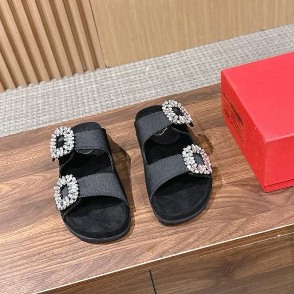 repliche,replica,perfette,siti di,affidabili,migliori siti,dove comprare,1:1,scarpe da ginnastica Pantofole Roger Vivier RV Classic Slidy Viv’ con fibbia in strass e tomaia interamente decorata con strass (HBWRC)