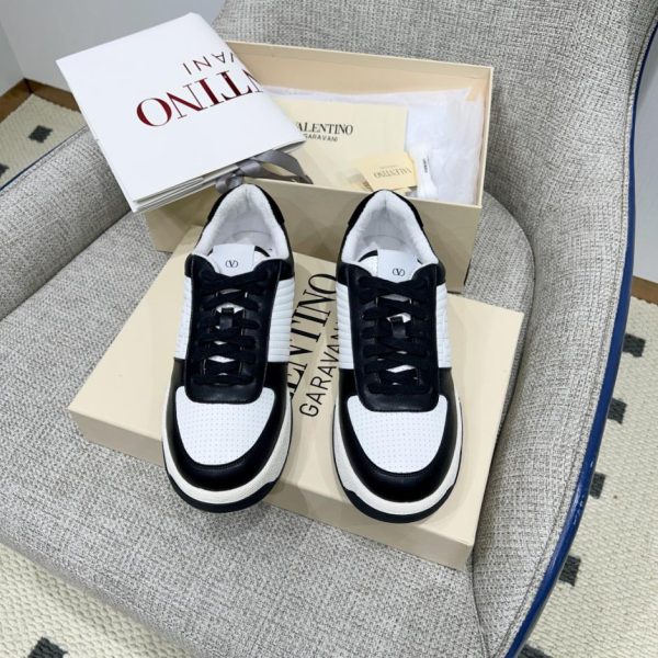 repliche,replica,perfette,siti di,affidabili,migliori siti,dove comprare,1:1,scarpe da ginnastica Collezione di sneakers da coppia Valentino OneStud, l’ultima sneaker da coppia di Valentino (E88B4)