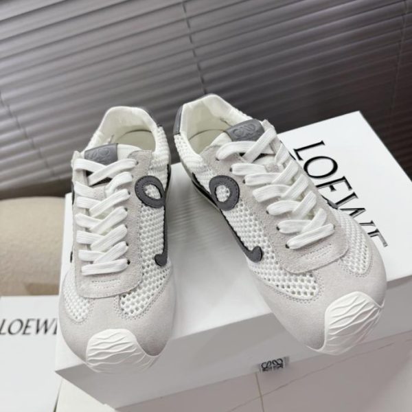 repliche,replica,perfette,siti di,affidabili,migliori siti,dove comprare,1:1,scarpe da ginnastica La collezione per coppie di Loewe comprende scarpe Cortez, scarpe da ginnastica tedesche e sneakers (5WVD3).