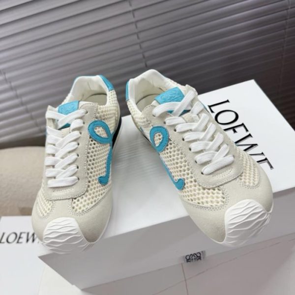 repliche,replica,perfette,siti di,affidabili,migliori siti,dove comprare,1:1,scarpe da ginnastica La collezione per coppie di Loewe comprende scarpe Cortez, scarpe da allenamento tedesche e scarpe sportive (N44SW).