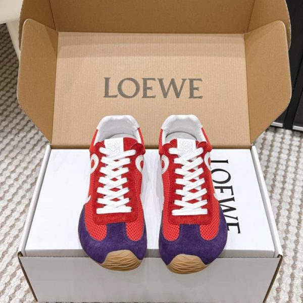 repliche,replica,perfette,siti di,affidabili,migliori siti,dove comprare,1:1,scarpe da ginnastica Le nuove sneakers oversize Ballet Runner 2.0 di Loewe (E1M7Y)