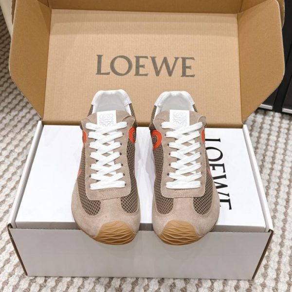 repliche,replica,perfette,siti di,affidabili,migliori siti,dove comprare,1:1,scarpe da ginnastica Le nuove sneakers oversize Ballet Runner 2.0 di Loewe (TAHLZ)