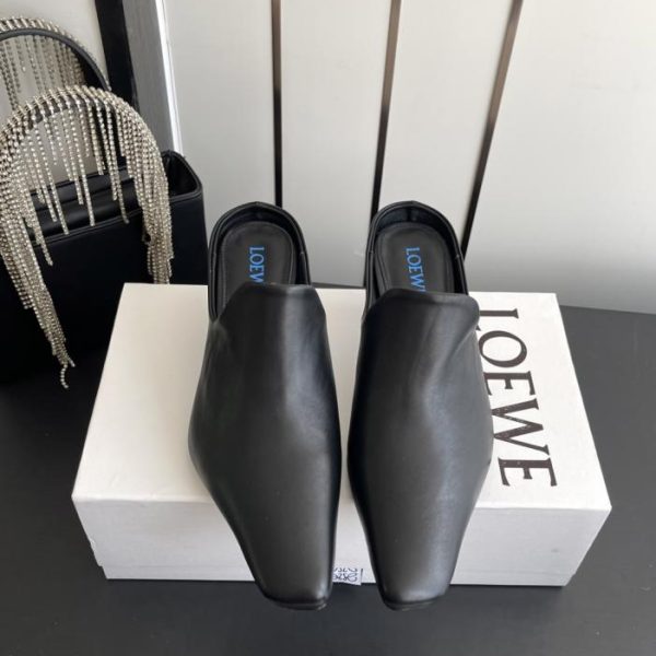 repliche,replica,perfette,siti di,affidabili,migliori siti,dove comprare,1:1,scarpe da ginnastica LOEWE Novità 2020: Mules con tacco alto in pelle di vitello in stile retrò (S9QFW)