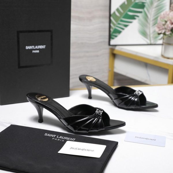 repliche,replica,perfette,siti di,affidabili,migliori siti,dove comprare,1:1,scarpe da ginnastica Nuovo arrivo Saint Laurent di alta qualità, mocassini con tacco medio e fibbia impreziosita da strass e lettere sulla tomaia (YRJOE)