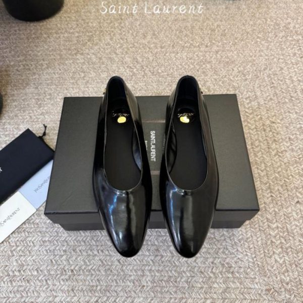 repliche,replica,perfette,siti di,affidabili,migliori siti,dove comprare,1:1,scarpe da ginnastica Le nuove scarpe basse a punta quadrata di Saint Laurent (B8ECN)