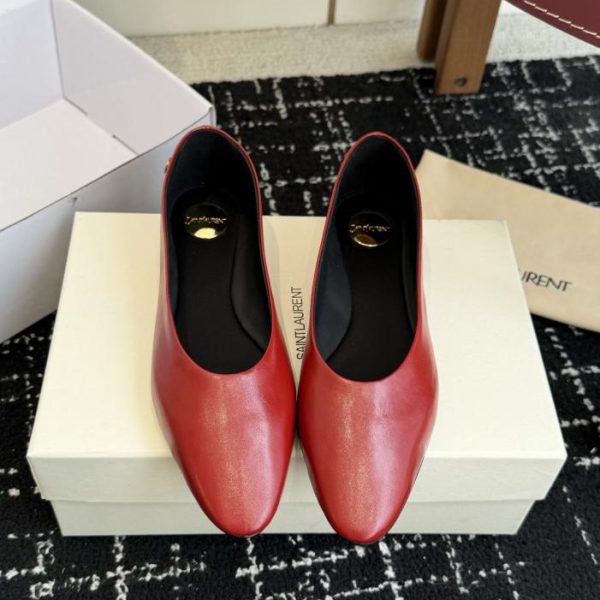 repliche,replica,perfette,siti di,affidabili,migliori siti,dove comprare,1:1,scarpe da ginnastica Appartamenti Saint Laurent ideali per gli spostamenti quotidiani (D72FQ)