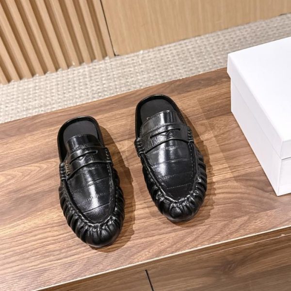 repliche,replica,perfette,siti di,affidabili,migliori siti,dove comprare,1:1,scarpe da ginnastica Saint Laurent LE LOAFER Nuovo arrivo: Mocassini YSL con piccolo logo, punta tonda e pieghe (4L23X)