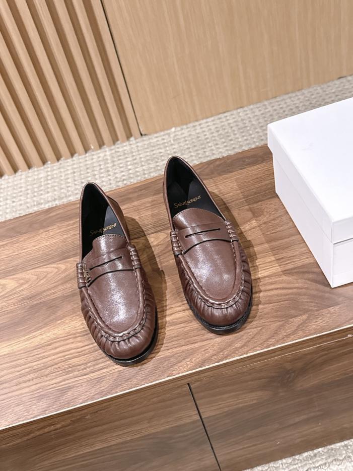 repliche,replica,perfette,siti di,affidabili,migliori siti,dove comprare,1:1,scarpe da ginnastica Saint Laurent LE LOAFER Nuovo arrivo: mocassini plissettati a punta tonda con piccolo logo YSL (DOQFS) repliche,replica,perfette,siti di,affidabili,migliori siti,dove comprare,1:1,scarpe da ginnastica Saint Laurent LE LOAFER Nuovo arrivo: mocassini plissettati a punta tonda con piccolo logo YSL (DOQFS)