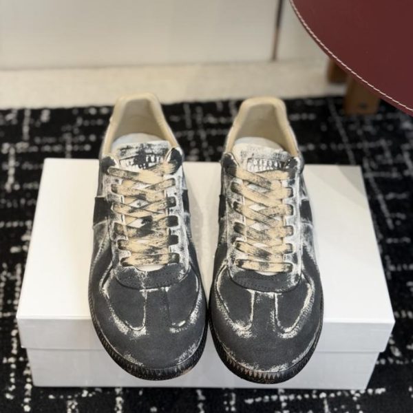repliche,replica,perfette,siti di,affidabili,migliori siti,dove comprare,1:1,scarpe da ginnastica Maison Margiela MM6 Nuova colorazione, scarpe da allenamento in stile tedesco, scarpe sportive casual (2URWR)