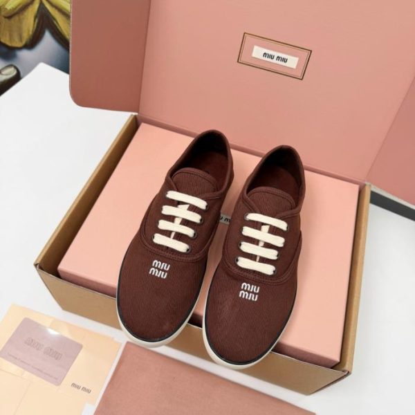 repliche,replica,perfette,siti di,affidabili,migliori siti,dove comprare,1:1,scarpe da ginnastica Ballerine della nuova collezione Resort di MIUMIU (5IK6X)