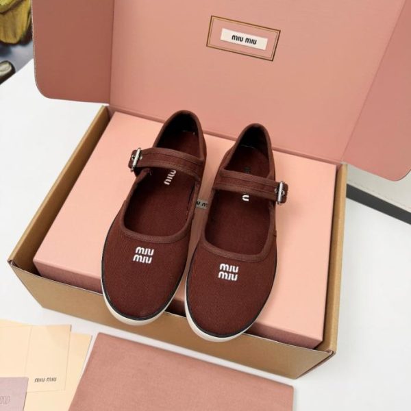 repliche,replica,perfette,siti di,affidabili,migliori siti,dove comprare,1:1,scarpe da ginnastica Ballerine della nuova collezione Resort di MIUMIU (T8H1O)