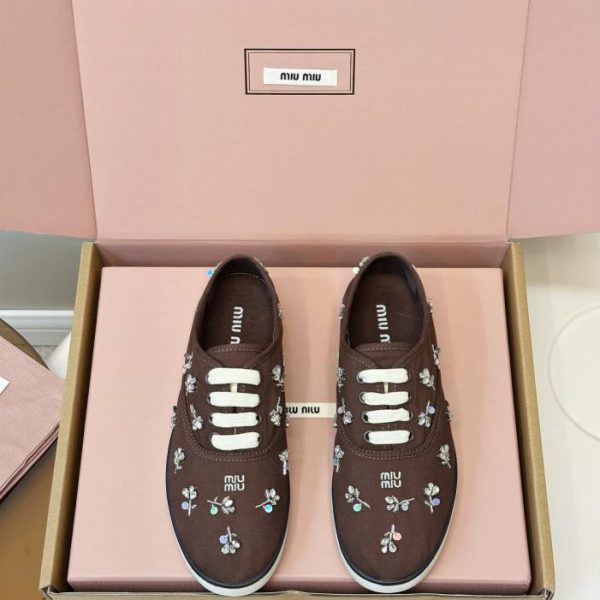 repliche,replica,perfette,siti di,affidabili,migliori siti,dove comprare,1:1,scarpe da ginnastica Nuove scarpe casual in tela con strass di MiuMiu (ZJUBY)