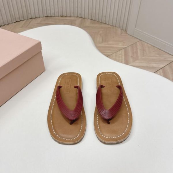 repliche,replica,perfette,siti di,affidabili,migliori siti,dove comprare,1:1,scarpe da ginnastica Nuovi arrivi estivi MiuMiu: infradito stile vintage, sandali casual da spiaggia con plateau (9BRF1)