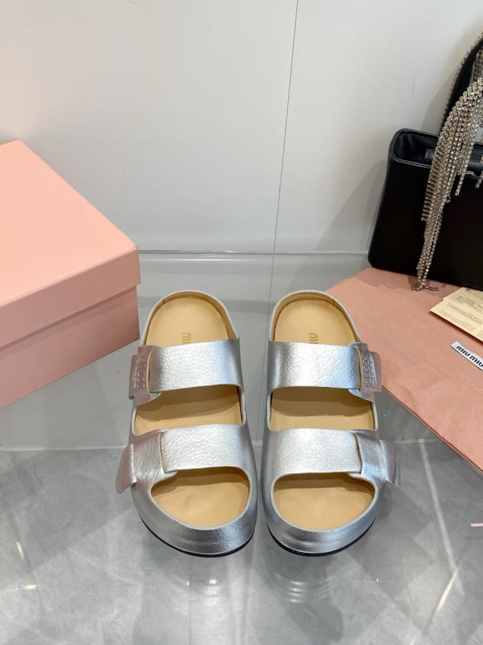 repliche,replica,perfette,siti di,affidabili,migliori siti,dove comprare,1:1,scarpe da ginnastica Nuova collezione primavera/estate Miu Miu: sandali da spiaggia con plateau e doppio cinturino (VJUH5) repliche,replica,perfette,siti di,affidabili,migliori siti,dove comprare,1:1,scarpe da ginnastica Nuova collezione primavera/estate Miu Miu: sandali da spiaggia con plateau e doppio cinturino (VJUH5)