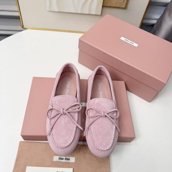 repliche,replica,perfette,siti di,affidabili,migliori siti,dove comprare,1:1,scarpe da ginnastica Novità dalla sfilata di inizio primavera 2026 di Miu Mi: mocassini effetto vintage (3Z39M)