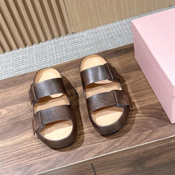 repliche,replica,perfette,siti di,affidabili,migliori siti,dove comprare,1:1,scarpe da ginnastica Nuova zeppa invisibile Birkenstock (V9JGL) presentata alla sfilata Primavera/Estate di Miu Miu.