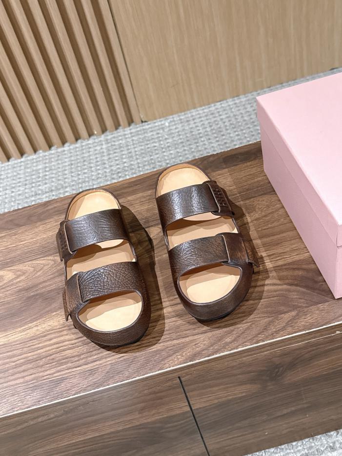 repliche,replica,perfette,siti di,affidabili,migliori siti,dove comprare,1:1,scarpe da ginnastica Nuova zeppa invisibile Birkenstock (V9JGL) presentata alla sfilata Primavera/Estate di Miu Miu. repliche,replica,perfette,siti di,affidabili,migliori siti,dove comprare,1:1,scarpe da ginnastica Nuova zeppa invisibile Birkenstock (V9JGL) presentata alla sfilata Primavera/Estate di Miu Miu.