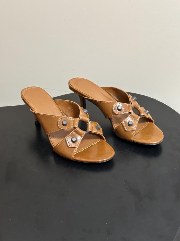 repliche,replica,perfette,siti di,affidabili,migliori siti,dove comprare,1:1,scarpe da ginnastica Balenciaga Primavera/Estate – Nuovi arrivi: Sandali con tacco alto stile biker punk con borchie metalliche (Q9G9O) repliche,replica,perfette,siti di,affidabili,migliori siti,dove comprare,1:1,scarpe da ginnastica Balenciaga Primavera/Estate – Nuovi arrivi: Sandali con tacco alto stile biker punk con borchie metalliche (Q9G9O)