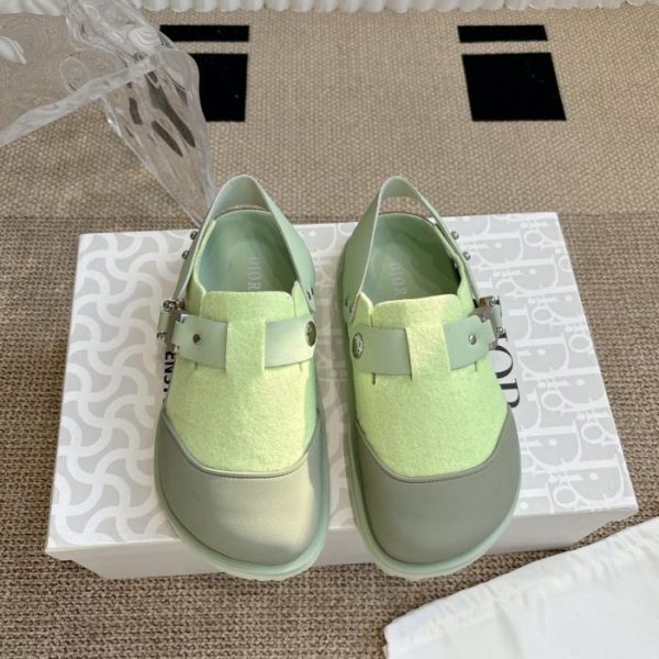 Collaborazione Dior x Birkenstock in edizione limitata (8N4R4)