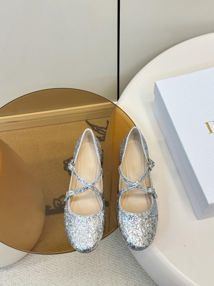 repliche,replica,perfette,siti di,affidabili,migliori siti,dove comprare,1:1,scarpe da ginnastica Le nuove scarpe Mary Jane Gloria con paillettes di Dior (6VYMG) repliche,replica,perfette,siti di,affidabili,migliori siti,dove comprare,1:1,scarpe da ginnastica Le nuove scarpe Mary Jane Gloria con paillettes di Dior (6VYMG)