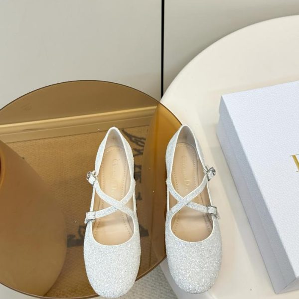 Nuove scarpe Mary Jane Gloria con paillettes di Dior (Z5NUD)