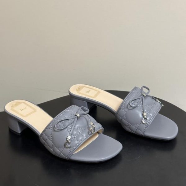 repliche,replica,perfette,siti di,affidabili,migliori siti,dove comprare,1:1,scarpe da ginnastica Sandali con tacco grosso e suola piatta Dior D-Cannage (0E3QN) – Nuovo modello Primavera/Estate