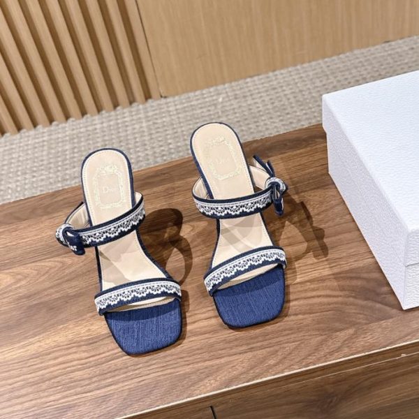 repliche,replica,perfette,siti di,affidabili,migliori siti,dove comprare,1:1,scarpe da ginnastica Sandali con tacco alto e punta quadrata, allacciati, nuovi arrivi primavera di Christian Dior (QV9TG)