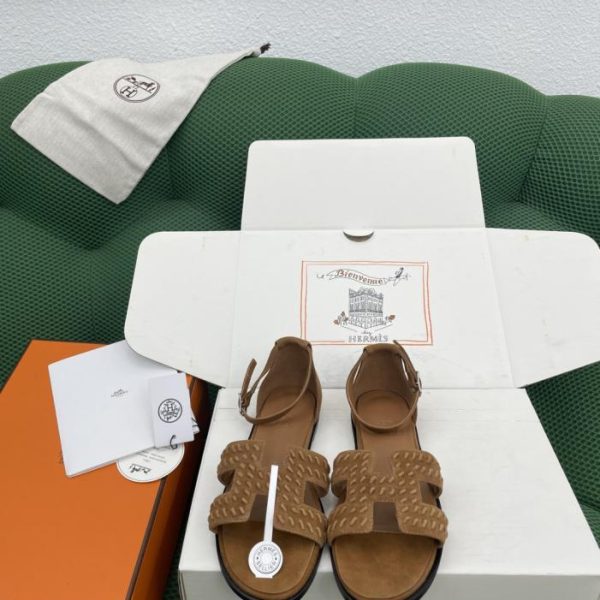 repliche,replica,perfette,siti di,affidabili,migliori siti,dove comprare,1:1,scarpe da ginnastica Nuovi colori primavera/estate Hermes: sandali da corsa bicolore Santorini classici da donna (HKIDC)