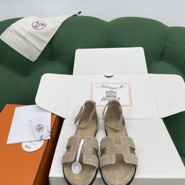 repliche,replica,perfette,siti di,affidabili,migliori siti,dove comprare,1:1,scarpe da ginnastica Nuovi colori primavera/estate Hermes: sandali da corsa bicolore Santorini classici (JK61W)