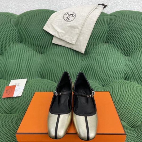 repliche,replica,perfette,siti di,affidabili,migliori siti,dove comprare,1:1,scarpe da ginnastica Nuovi arrivi Hermès Primavera/Estate: Mary Jane con tacco basso (BG2HA)