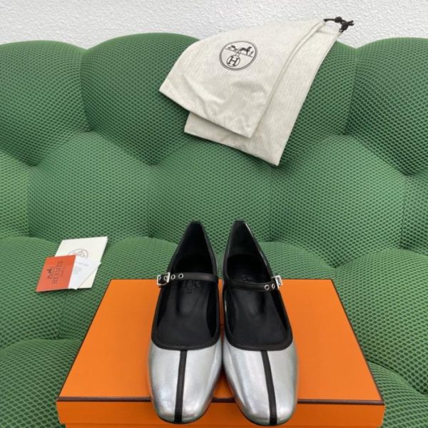 repliche,replica,perfette,siti di,affidabili,migliori siti,dove comprare,1:1,scarpe da ginnastica Nuovi arrivi Hermès Primavera/Estate: Mary Jane con tacco basso (KVJDD)