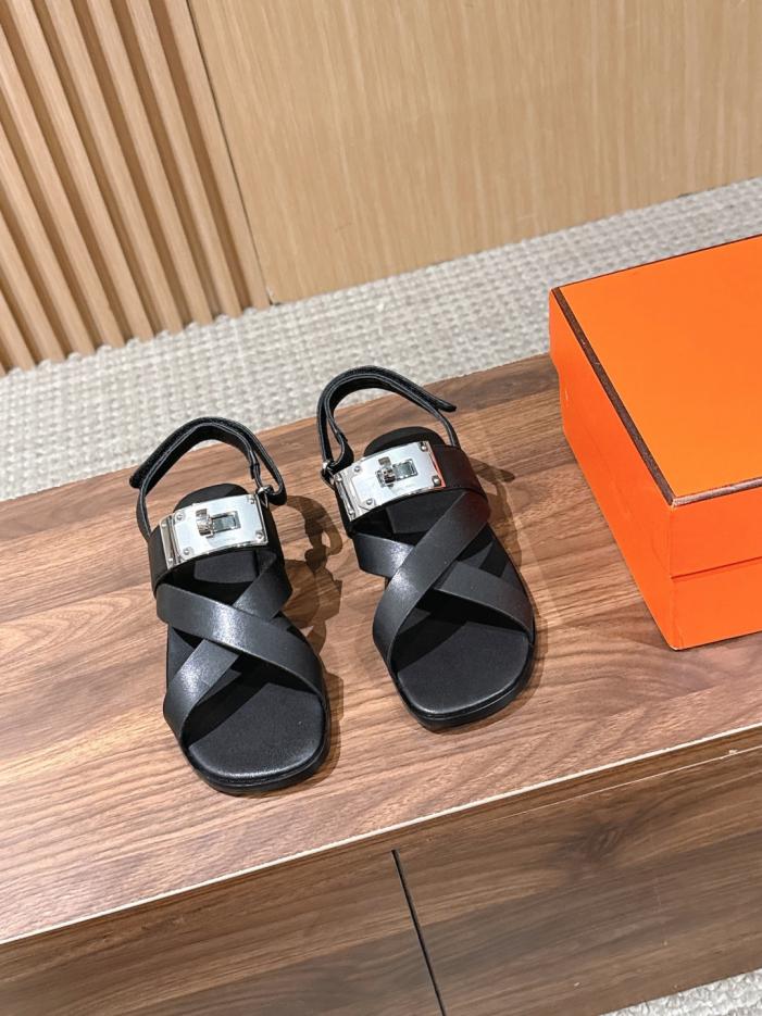repliche,replica,perfette,siti di,affidabili,migliori siti,dove comprare,1:1,scarpe da ginnastica Sandali classici Kelly con cinturini incrociati di Hermès (1HJSQ)