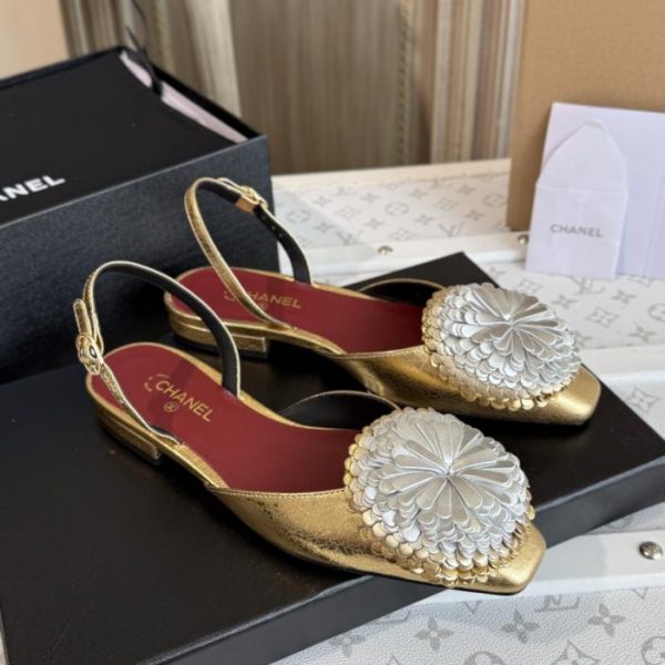 repliche,replica,perfette,siti di,affidabili,migliori siti,dove comprare,1:1,scarpe da ginnastica Sandali piatti senza tallone con punta quadrata CHANEL Camellia (DBY9G)