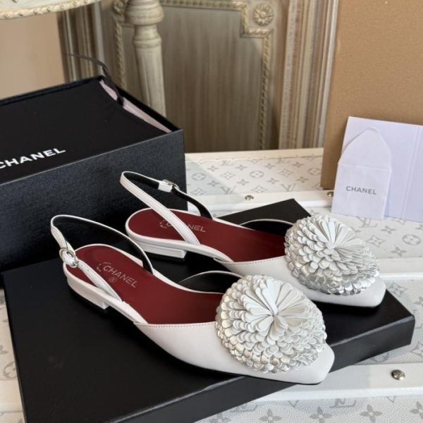 repliche,replica,perfette,siti di,affidabili,migliori siti,dove comprare,1:1,scarpe da ginnastica Sandali piatti senza tallone con punta quadrata CHANEL Camellia (Q1BJD)
