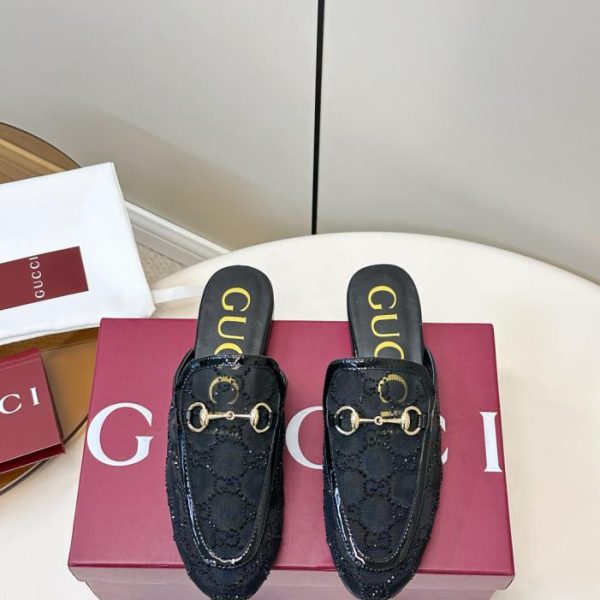 repliche,replica,perfette,siti di,affidabili,migliori siti,dove comprare,1:1,scarpe da ginnastica Pantofole Gucci Horsebit in rete con strass e punta chiusa (QNMDK)